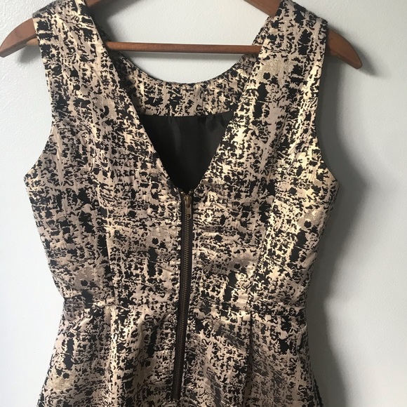 Jealous Tomato Dress Gold & Black Medium - Picture 4 of 10